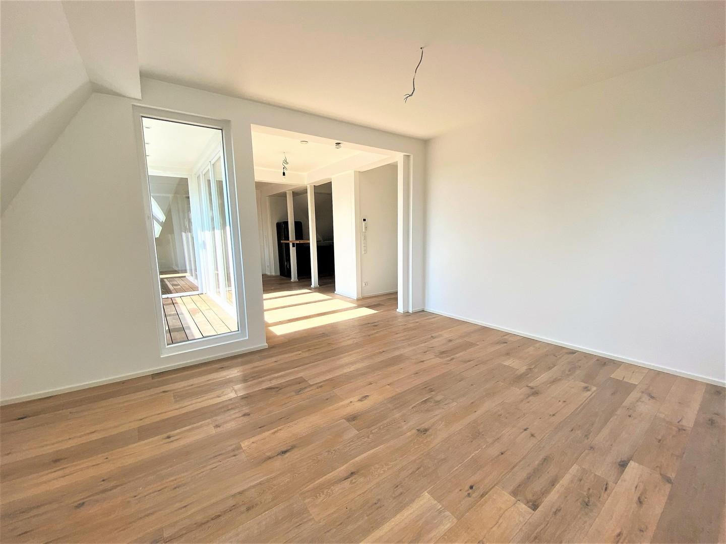 Essbereich mit Blick zur Küche