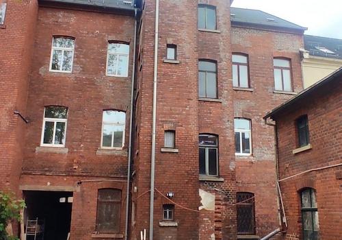 6 Fam-Haus hinten