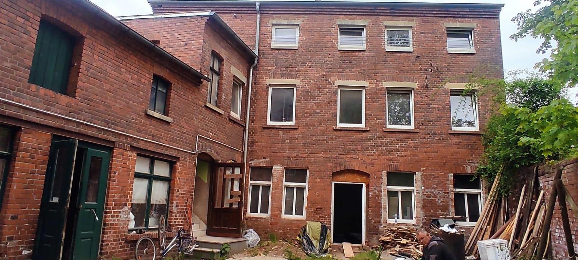 2 - Fam-Haus vorne
