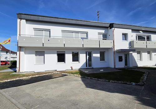 Parkplätze vor dem Haus