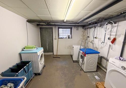 20 Waschraum