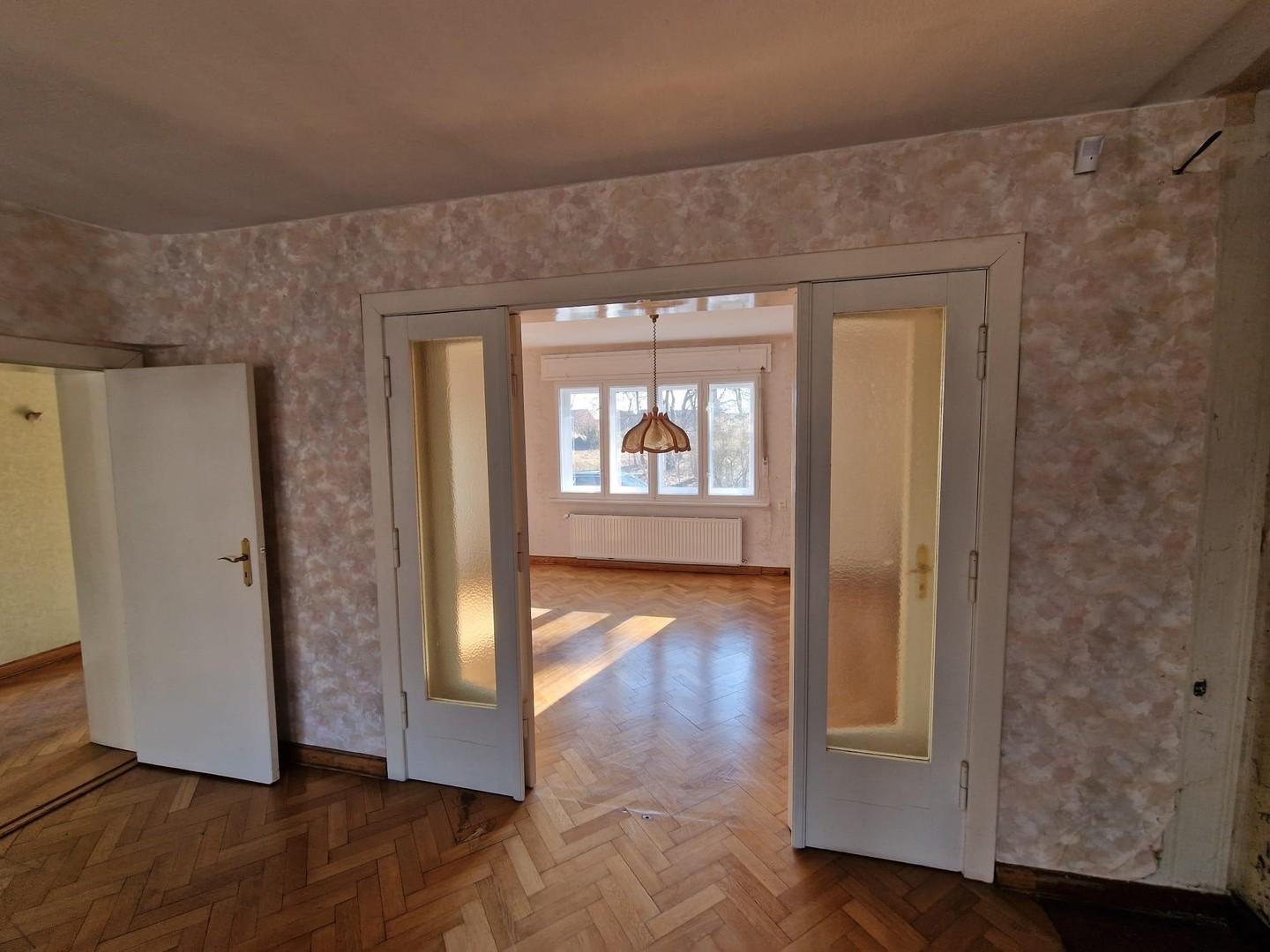 Wohnzimmer Durchgang zum EZ
