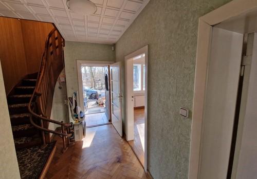 Flur EG mit Treppe