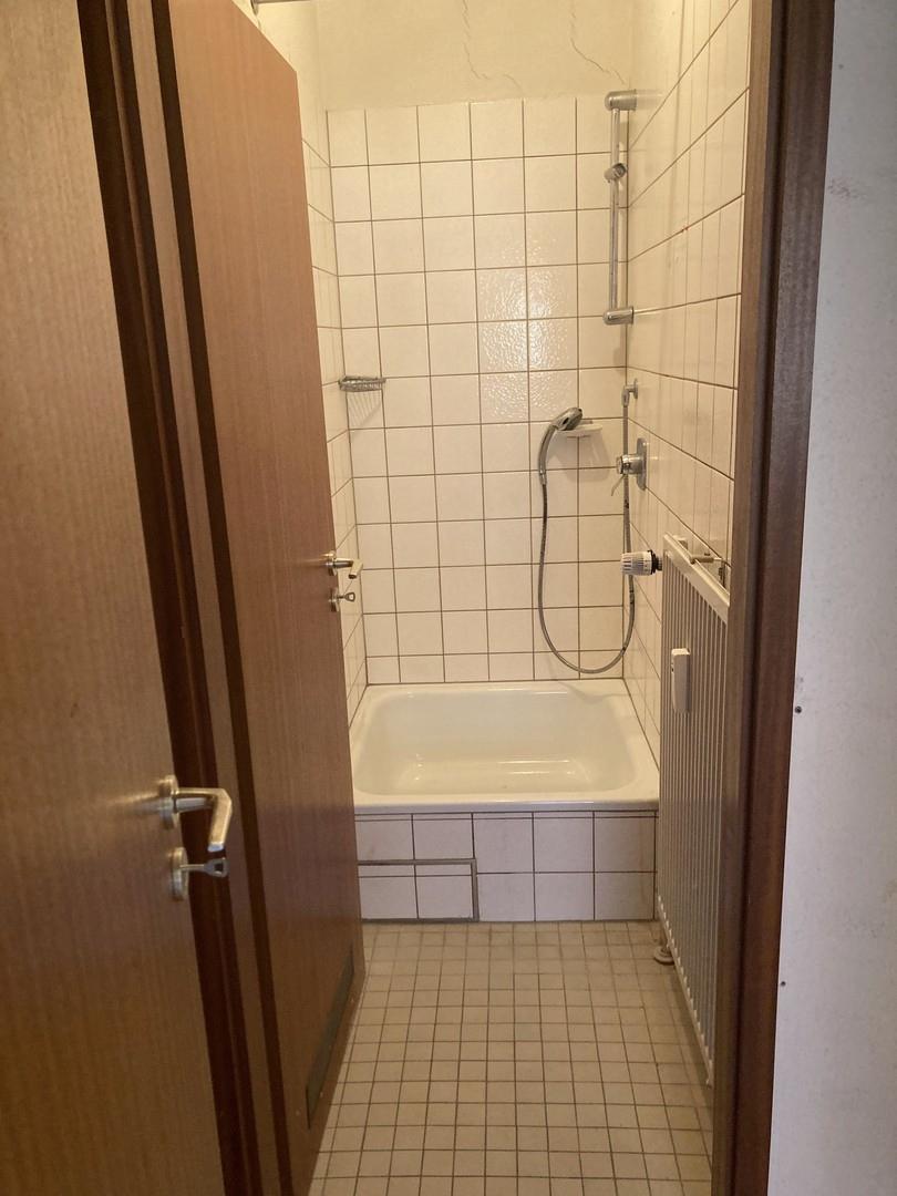 Mitarbeiter Dusche + WC