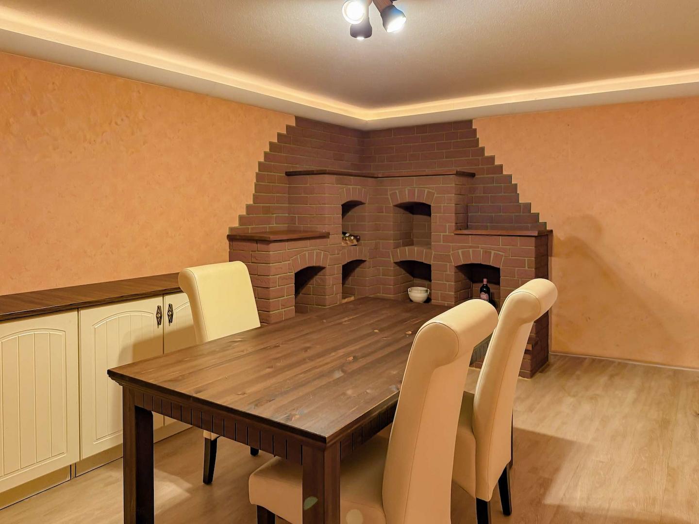 Weinzimmer oder Partyraum