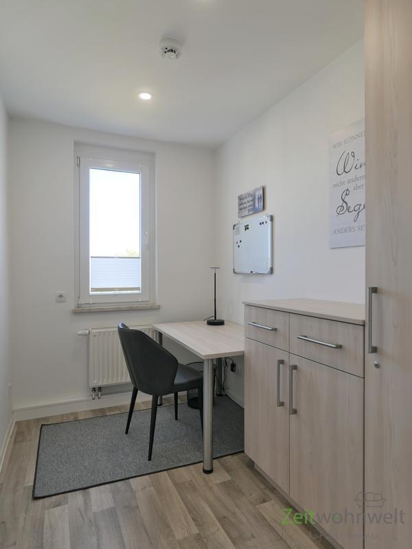 kleines Arbeitszimmer