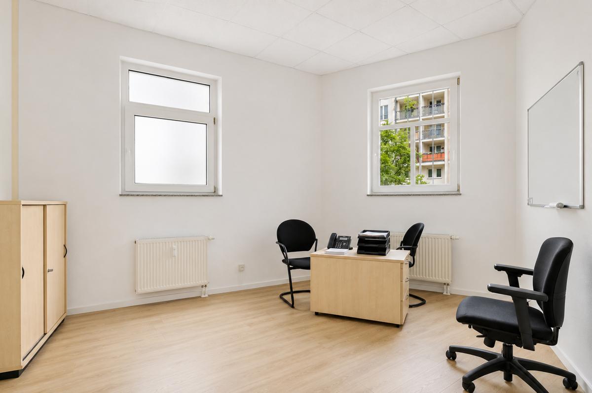 Büro 4