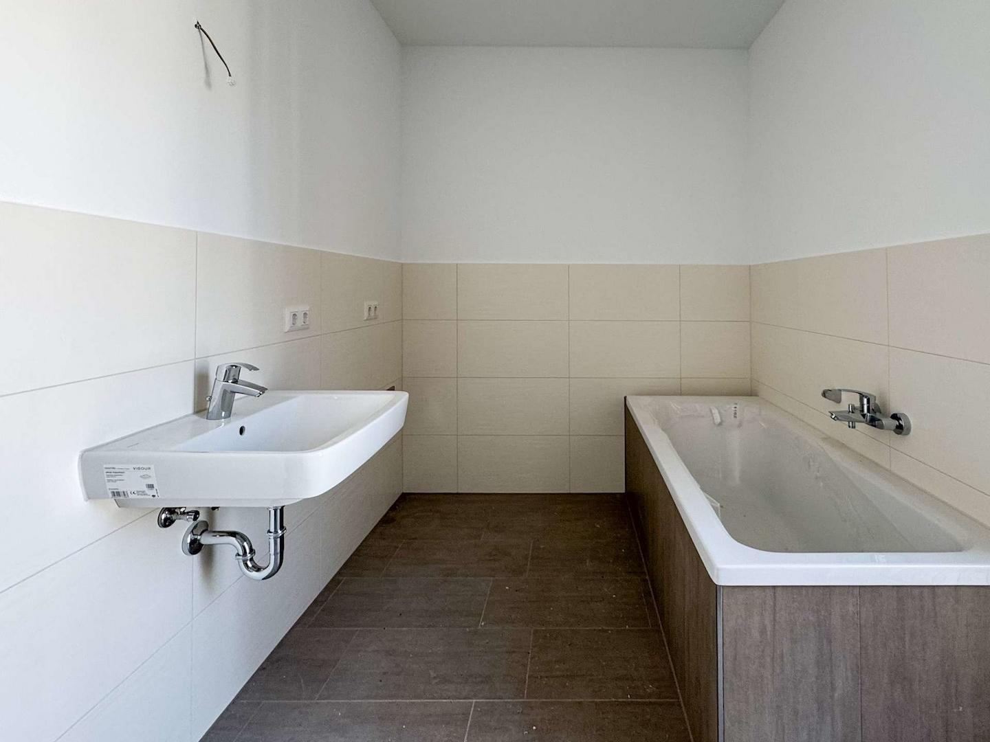 Musterwohnung - Modernes Badezimmer