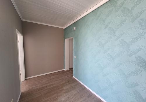 Zugang zu Wohn-/Schlafzimmer