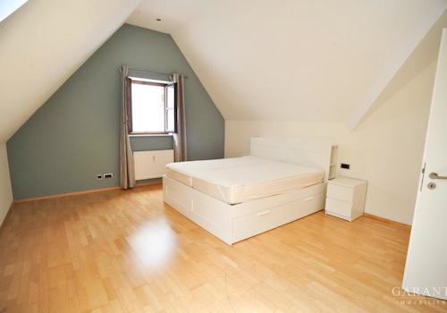 Schlafzimmer - DG