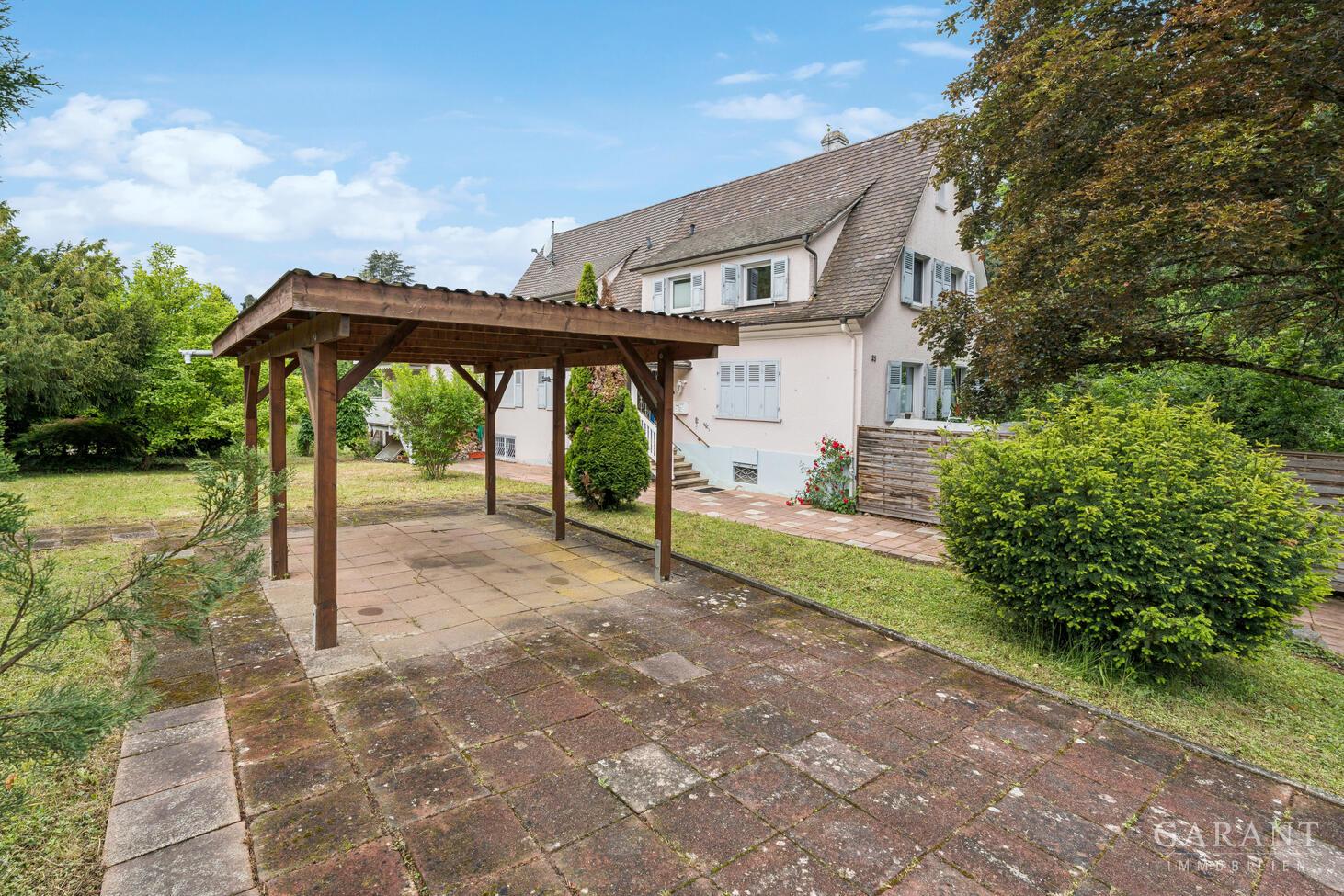 Carport Eingang Wohnung