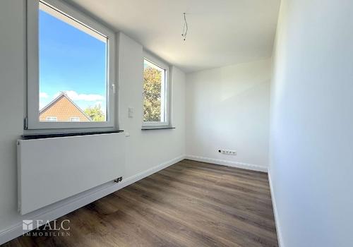 Ankleide/Büro OG