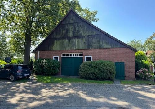Ansicht Altbau Zufahrt