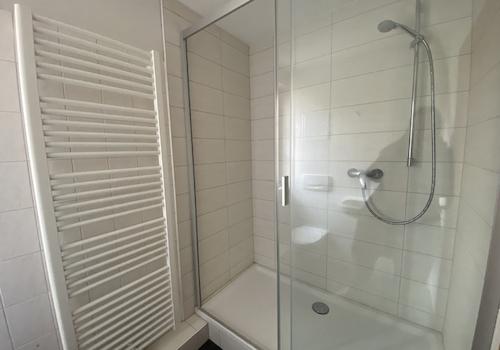 Bad mit Dusche