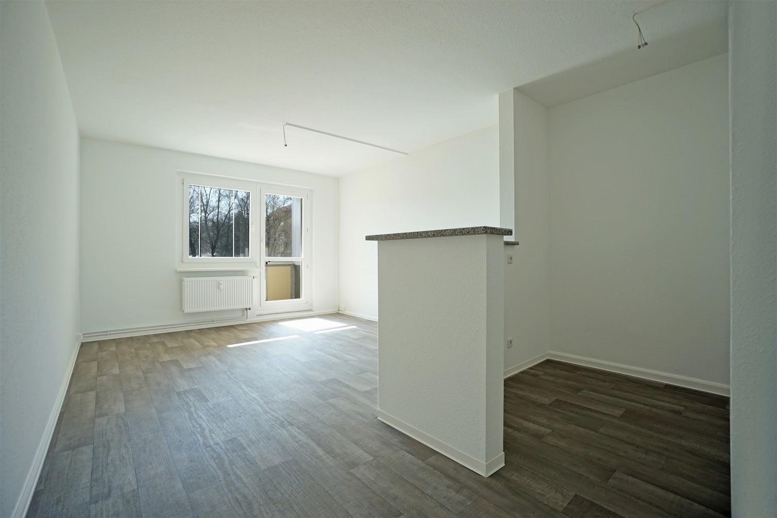 Wohnzimmer  (2)