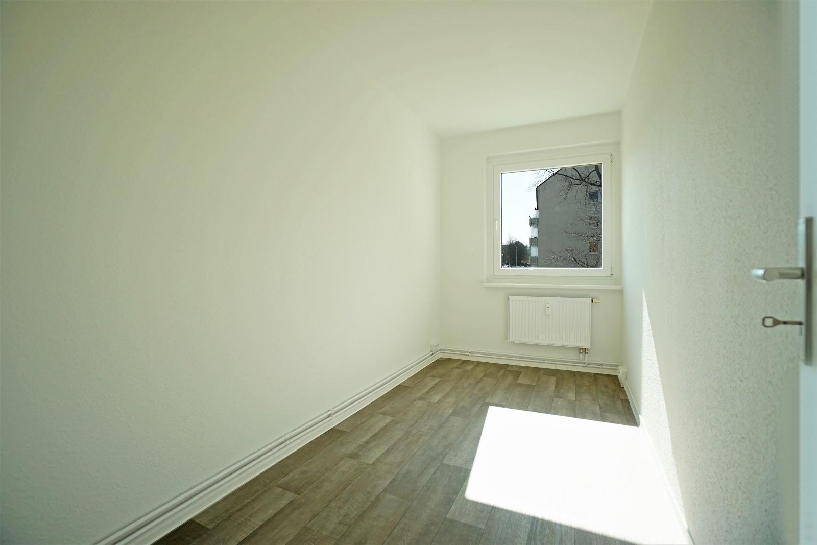Zimmer (balkonseitig)