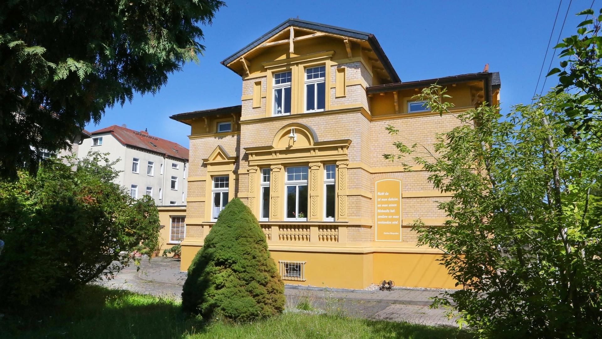 AnsichtHausSeite 