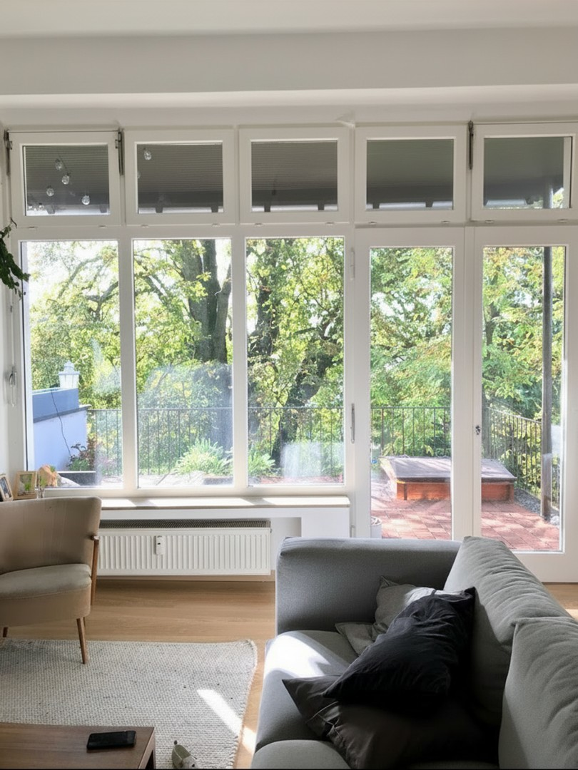 Blick vom Wohnzimmer ins Grüne