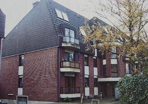 Mehrfamilienhaus