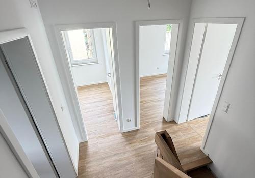 3 Zimmer im 1. und 2.OG + Bad