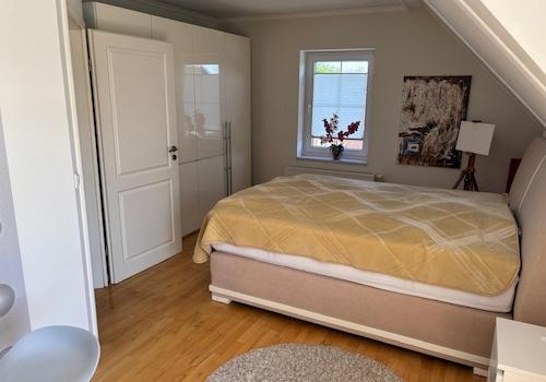 1 Schlafzimmer OG
