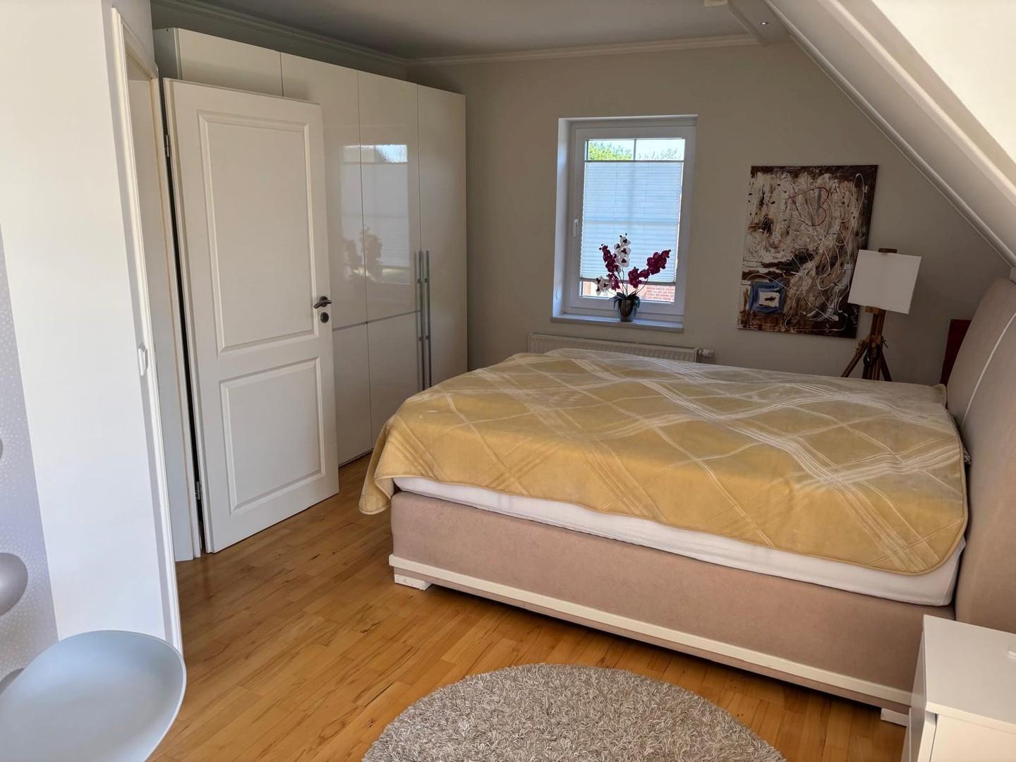 1 Schlafzimmer OG