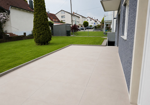 WE 2: Terrasse + Garten