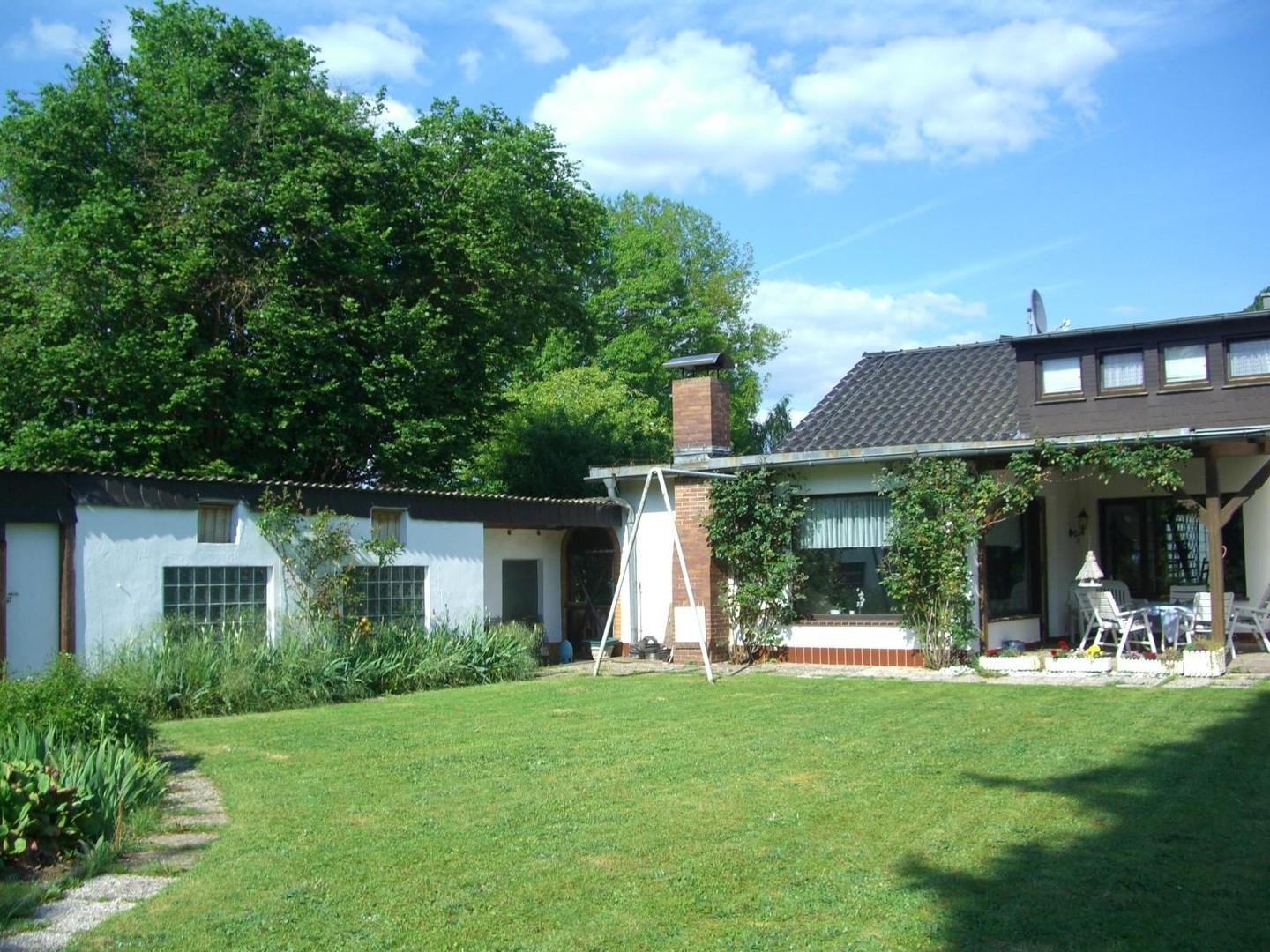 Nordwestseite mit Annexbau