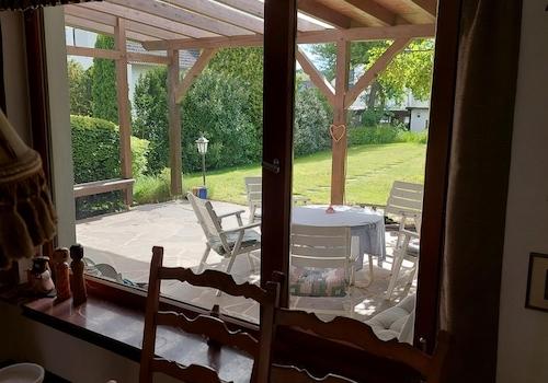 Blick von Diele in Garten