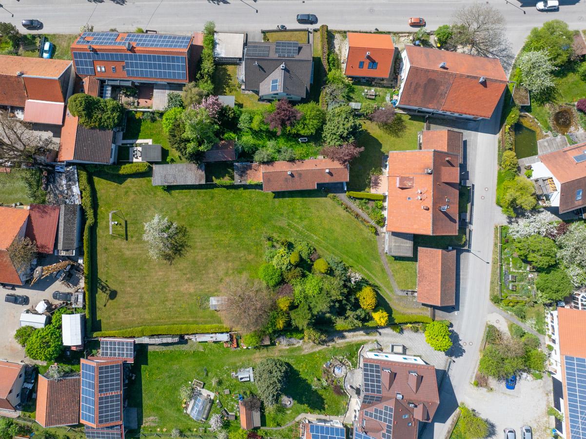Vogelperspektive mit Maßen und Zufahrt
