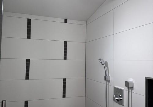 Große Dusche