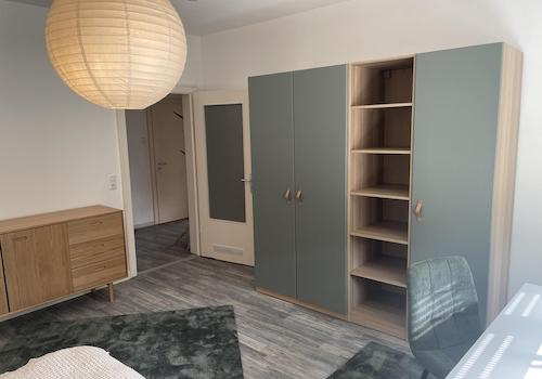Kommode und Schrank