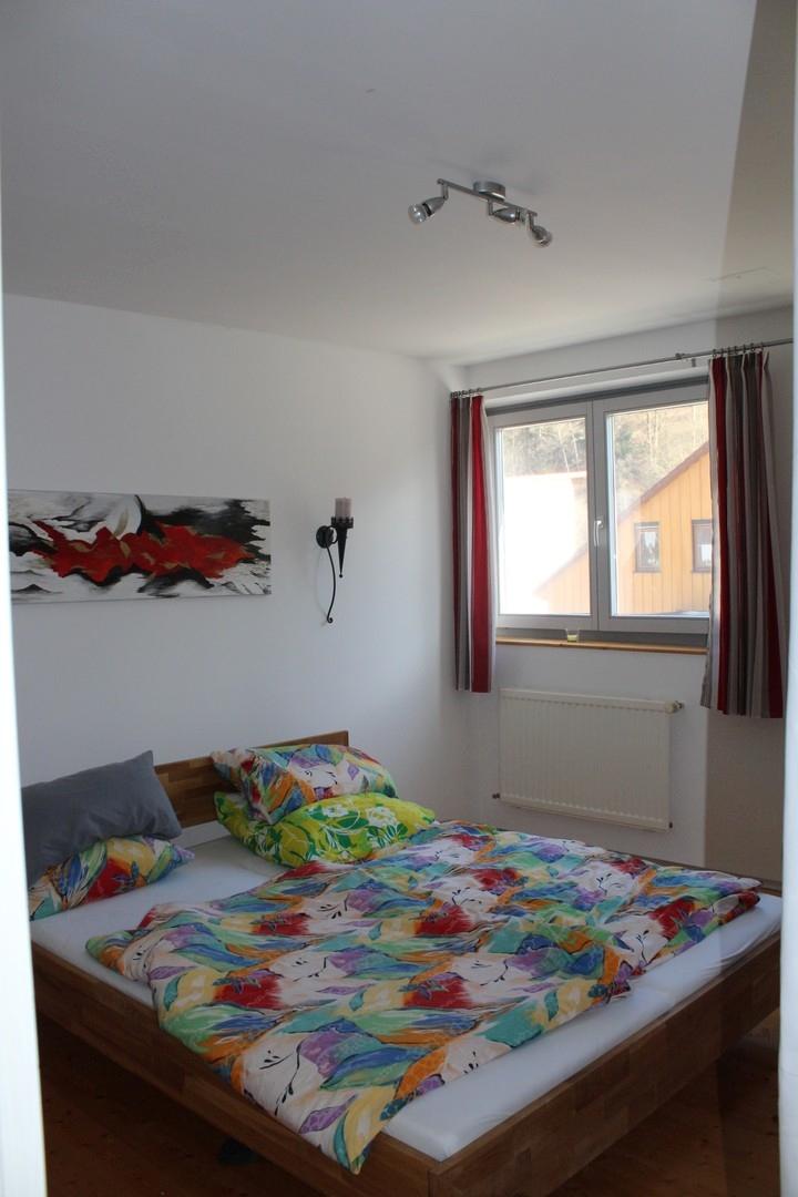 Schlafzimmer 1