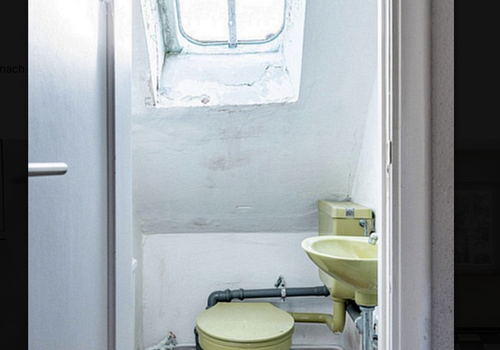 DG WC
