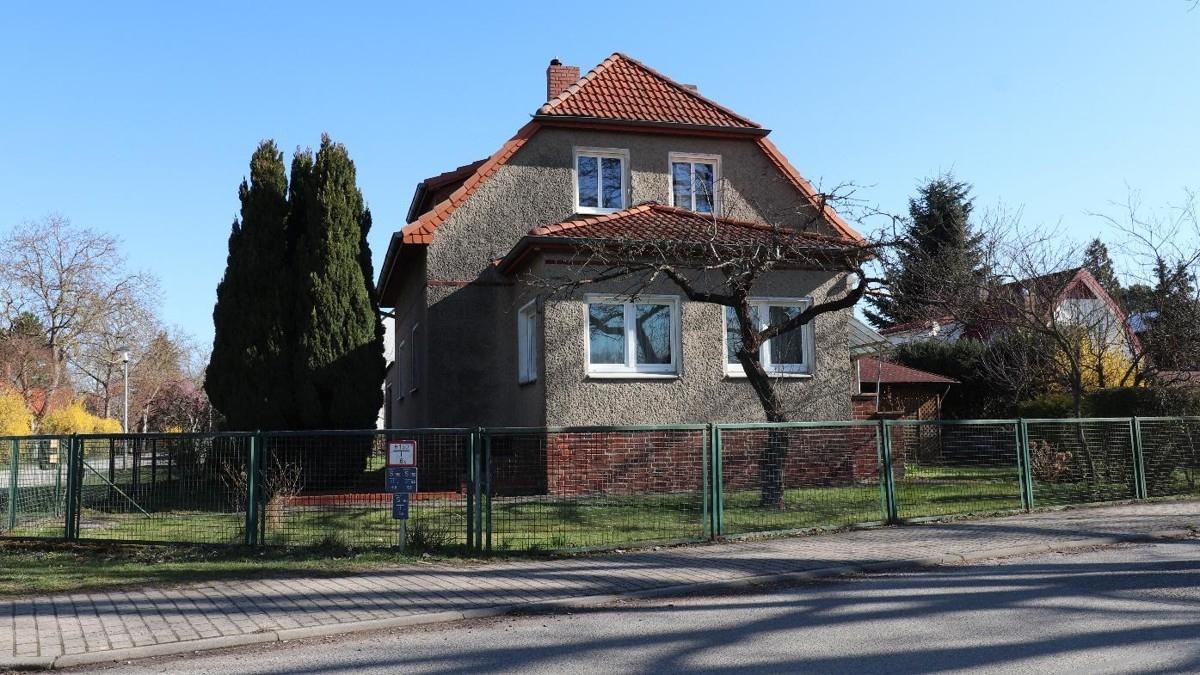 Straßenansicht