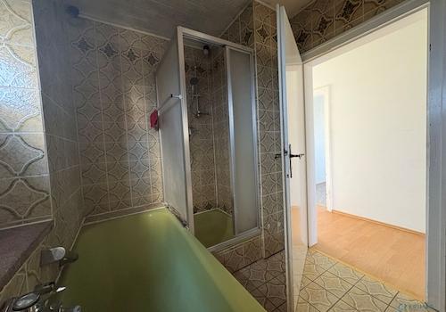 Bor Bad Dusche OG