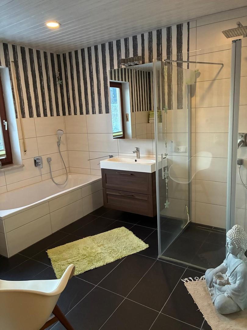 Badezimmer EG