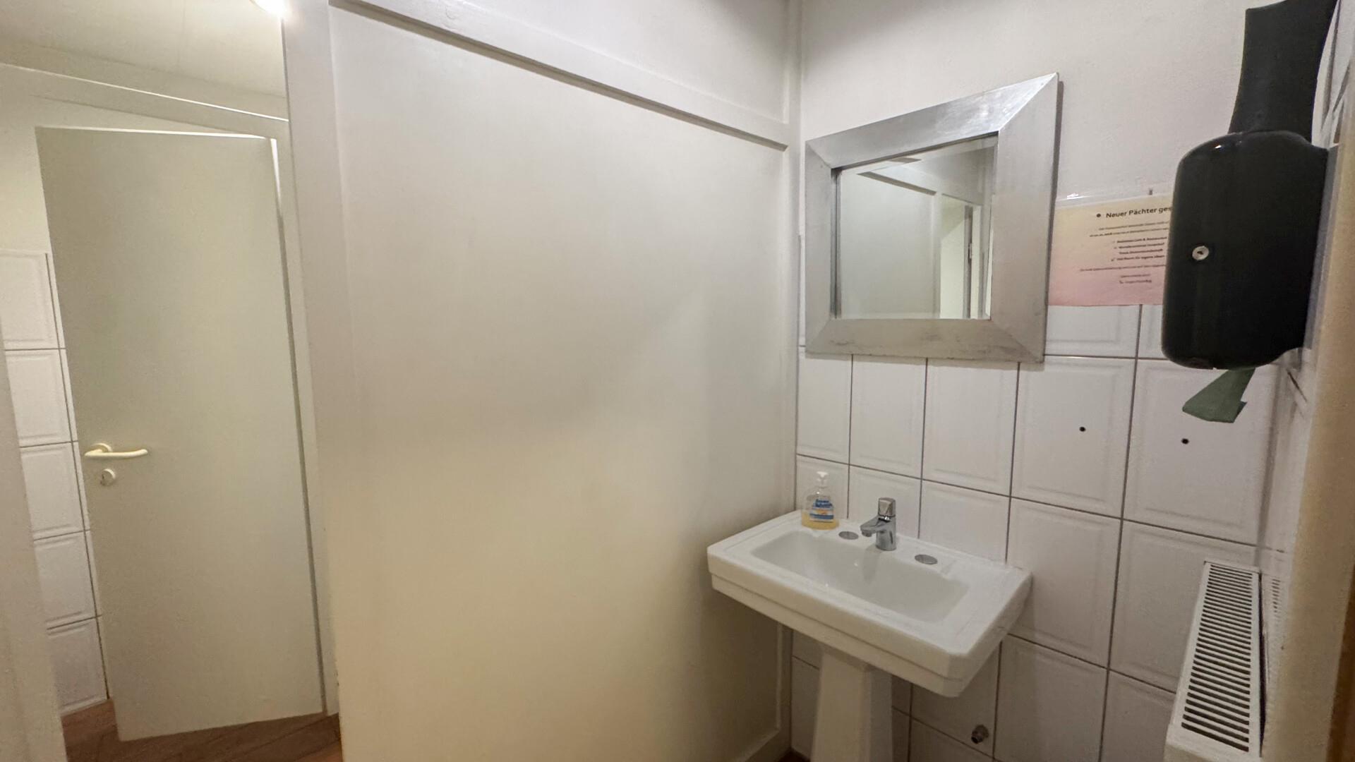 Damentoilette 