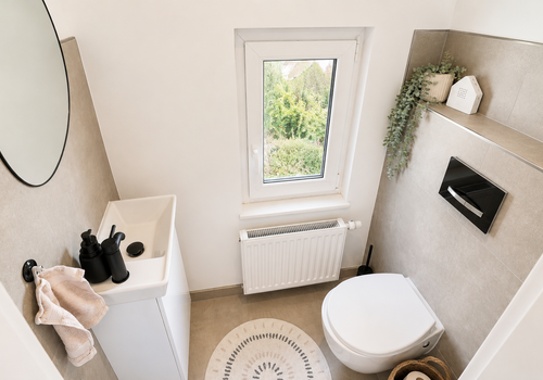 Gäste-WC mit Fenster