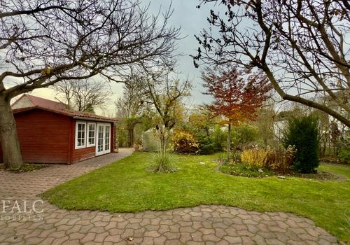 Garten mit Gartenhaus 