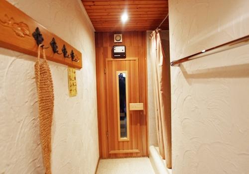 Flur im KG zur Sauna
