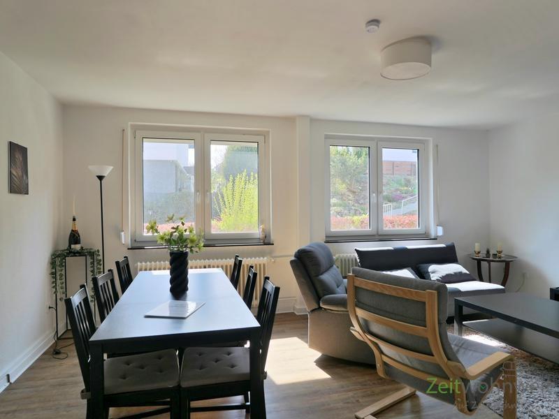 Blick ins Wohnzimmer