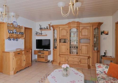 Sideboard, TV und Schrankwand