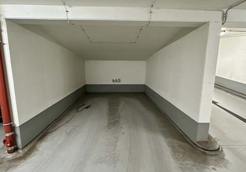 Tiefgaragenstellplatz