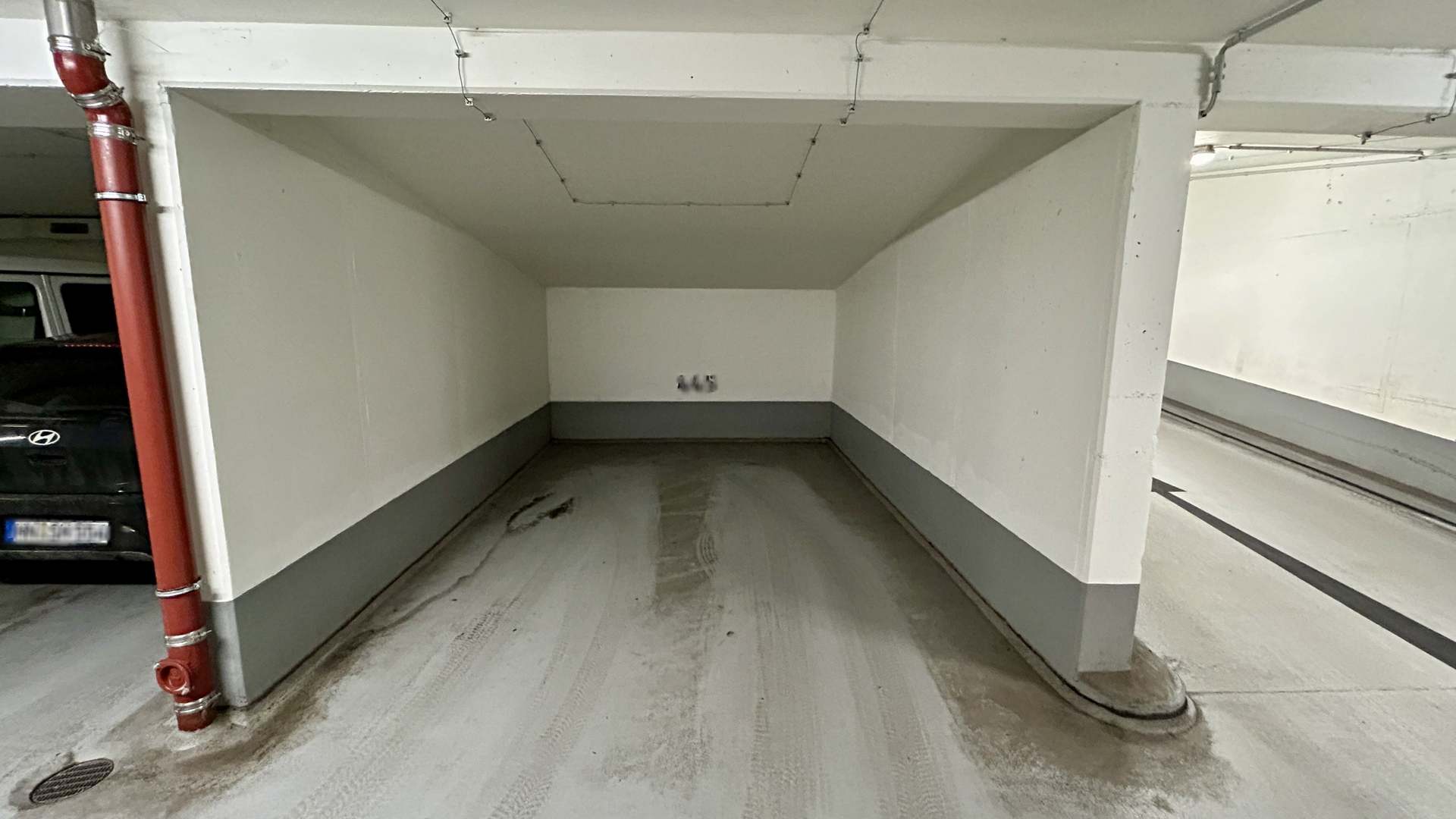 Tiefgaragenstellplatz