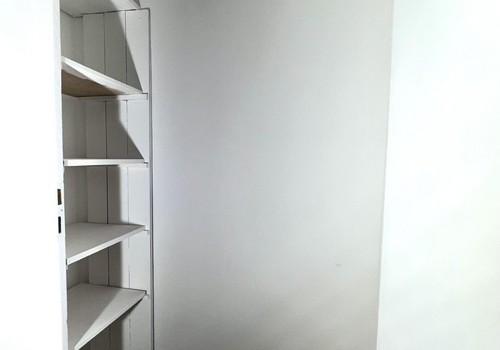 Schuhschrank und Garderobe