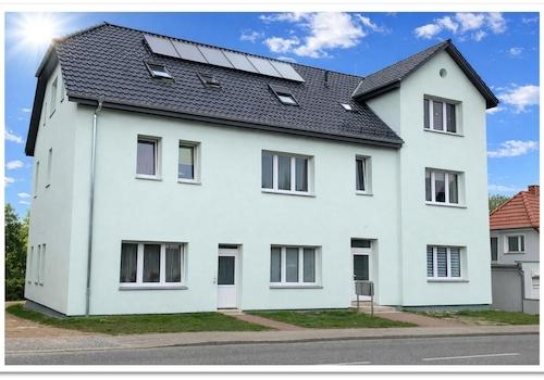 Außenansicht Straßenseite