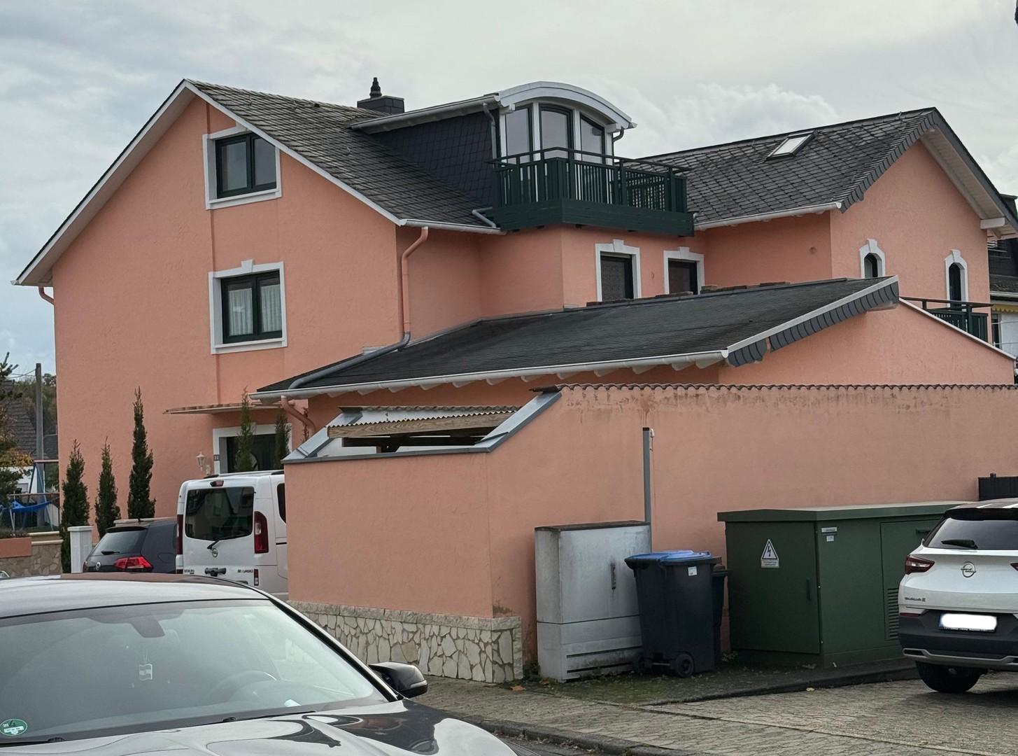 Straßenansicht