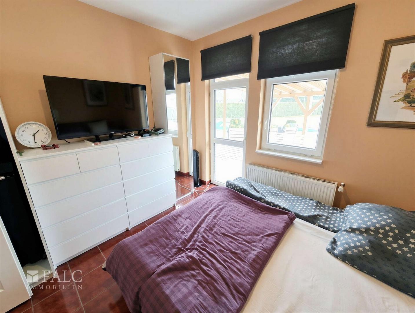 Schlafzimmer 1 
