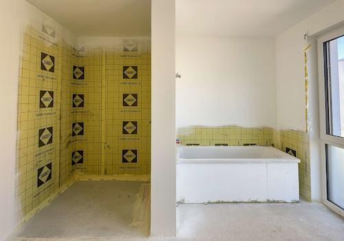 Dusche und Badewanne
